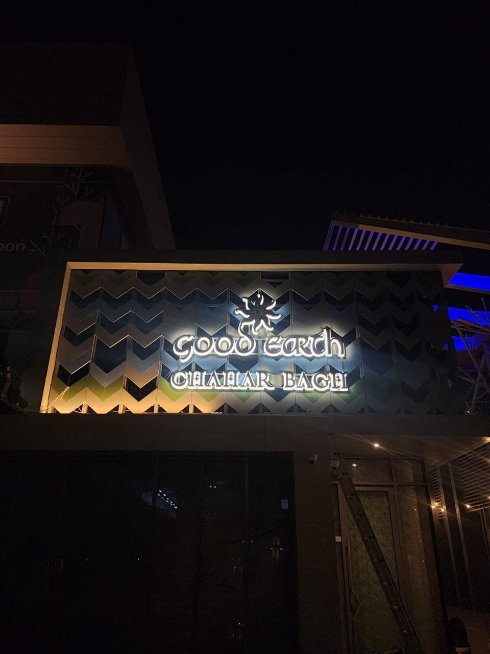 Fascia Signs